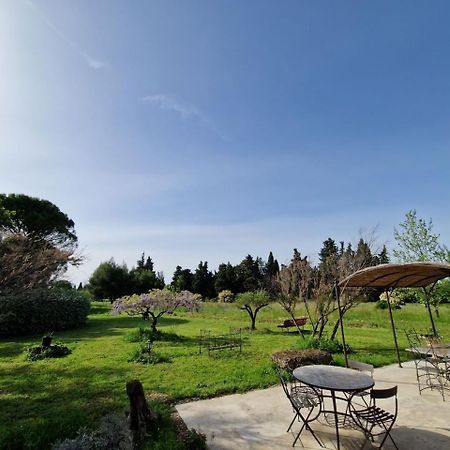 Ancien Mas Du Moulin Bed & Breakfast Eygalieres  Bagian luar foto
