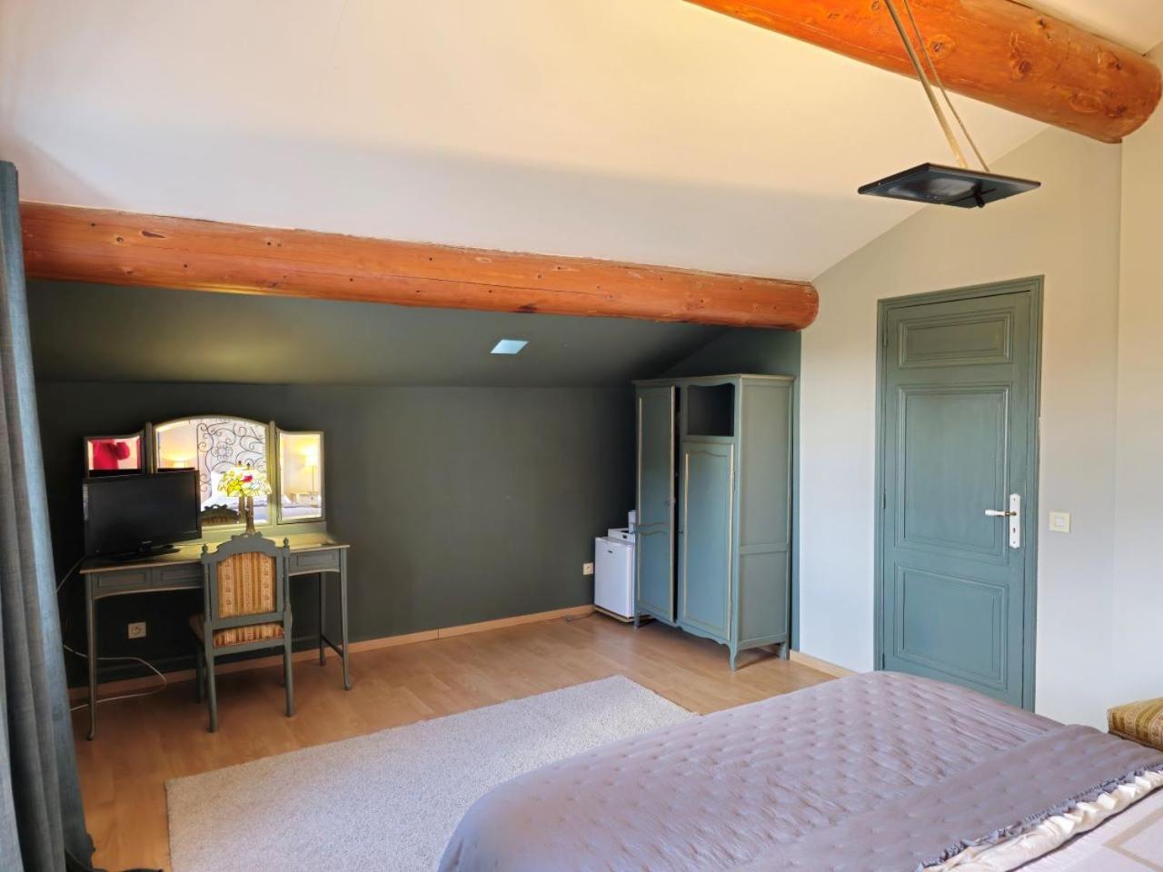 Ancien Mas Du Moulin Bed & Breakfast Eygalieres  Bagian luar foto