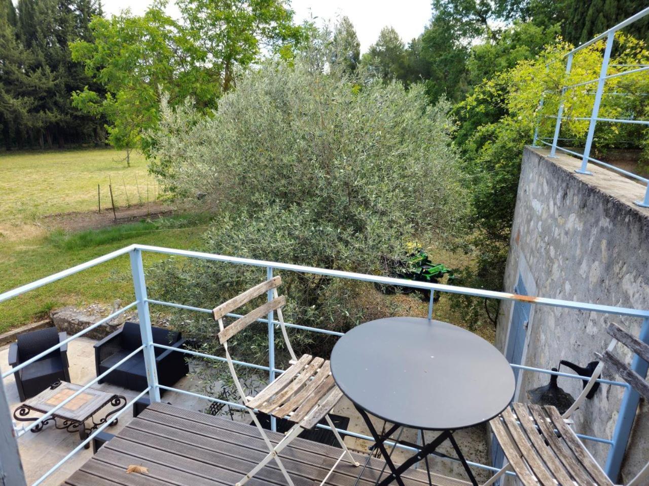 Ancien Mas Du Moulin Bed & Breakfast Eygalieres  Bagian luar foto