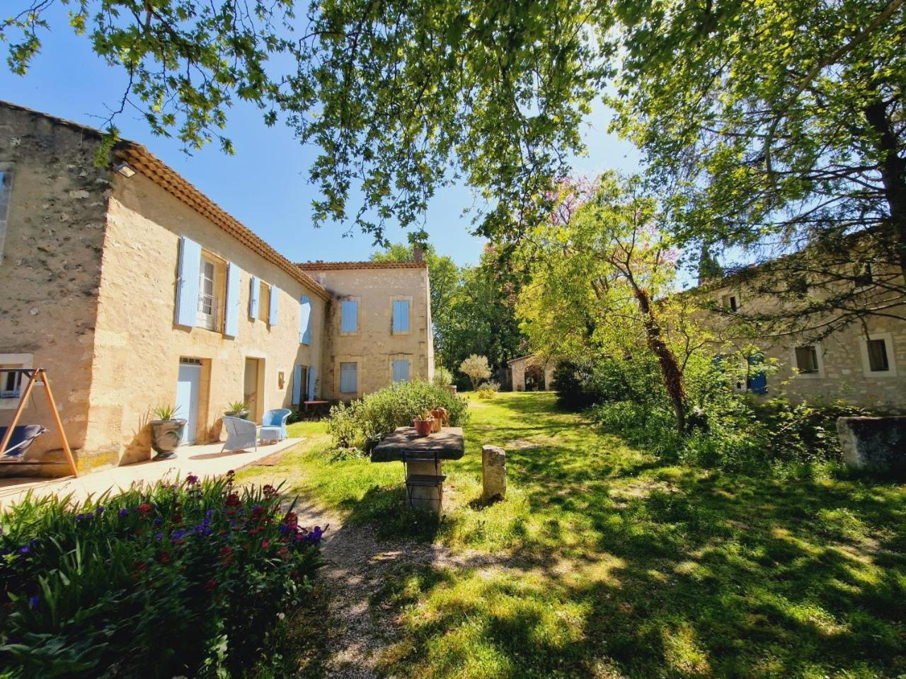 Ancien Mas Du Moulin Bed & Breakfast Eygalieres  Bagian luar foto